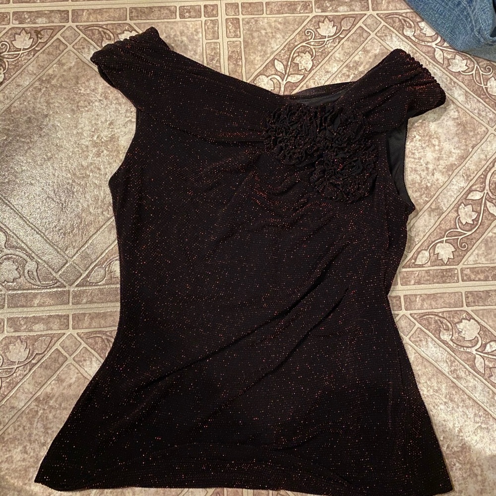 ✨Dressbarn pretty top